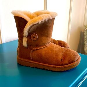 Girls Ugg Bailey Button Booties, US 2